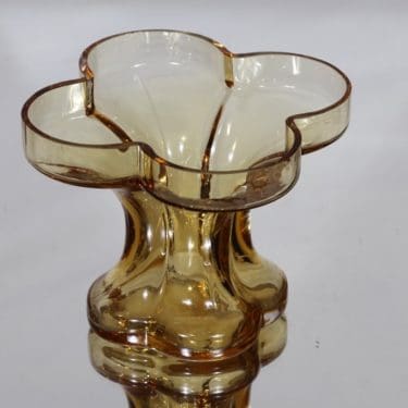 Riihimäen lasi Onnenlehti maljakko, amber, suunnittelija Helena Tynell,