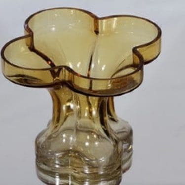Riihimäen lasi Onnenlehti maljakko, amber, suunnittelija Helena Tynell,