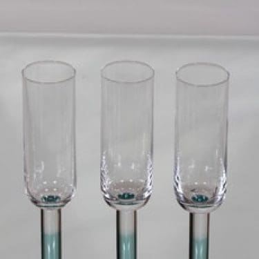 Nuutajärvi Mondo kuohuviinilasit, kirkas-vihreä, 3 kpl, suunnittelija Kerttu Nurminen,