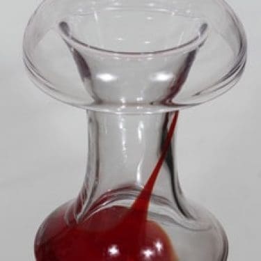 Riihimäen lasi Hurricane 1348 maljakko, punainen-kirkas, suunnittelija Tamara Aladin, suuri