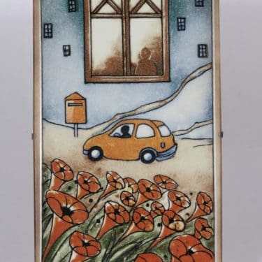 Arabia seinälaatta, Ihmisiltä ihmiselle, suunnittelija Heljä Liukko-Sundström, Ihmisiltä ihmiselle, suuri, serikuva