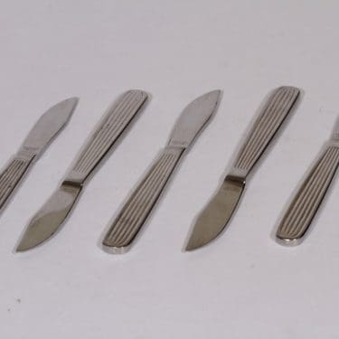 Hackman Scandia veitset, teräs, 5 kpl, suunnittelija Kaj Franck, teräs, pieni