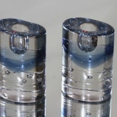Iittala Arktia kynttilänjalat, kirkas-sininen, 2 kpl, suunnittelija Timo Sarpaneva, pieni, massiivinen