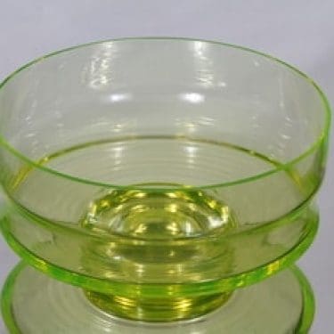 Riihimäen lasi Erkki kulho, keltainen, suunnittelija Erkkitapio Siiroinen,