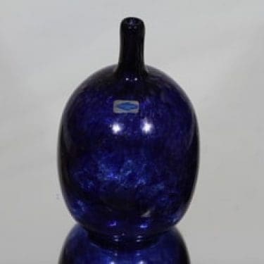 Nuutajärvi Mansikkapaikka taide-esine, signeerattu, suunnittelija Oiva Toikka, signeerattu