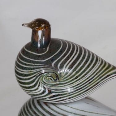 Nuutajärvi koristelintu, Alli, suunnittelija Oiva Toikka, Alli, lysteri, filigraani, signeerattu