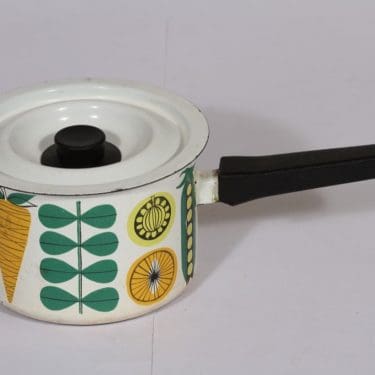 Finel Vegeta kasari, 1 l, suunnittelija Esteri Tomula, 1 l, serikuva, vihannesaihe, retro