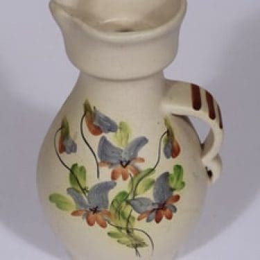 Kupittaan savi 302 kaadin, käsinmaalattu, suunnittelija , käsinmaalattu, signeerattu