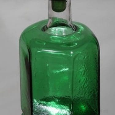 Nuutajärvi koristepullo, Kanttipullo Northern Light, suunnittelija Markku Salo, Kanttipullo Northern Light, signeerattu