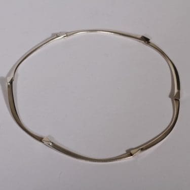 Lapponia Arcturus kaulakoru, hopea, suunnittelija Zoltan Popovits, hopea