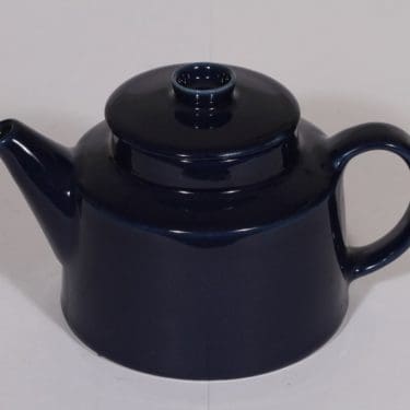 Arabia Kilta teekaadin, sininen lasite, suunnittelija Kaj Franck,