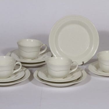 Arabia Tuuli kahvikupit ja lautaset, valkoinen, 4 kpl, suunnittelija Heljä Liukko-Sundström,