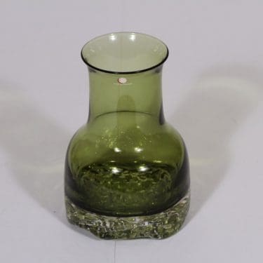 Iittala Eeva maljakko, oliivinvihreä, suunnittelija Tapio Wirkkala,