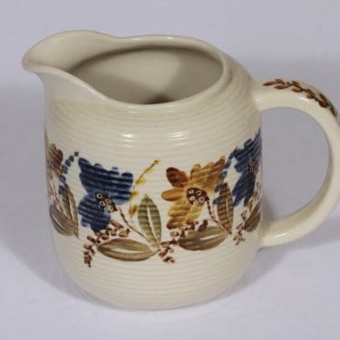 Arabia ARA kaadin, 1 l, suunnittelija , 1 l, käsinmaalattu, kukka-aihe