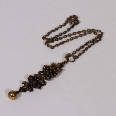 Turun Hopea kaulakoru, pronssi, suunnittelija Pentti Sarpaneva, pronssi