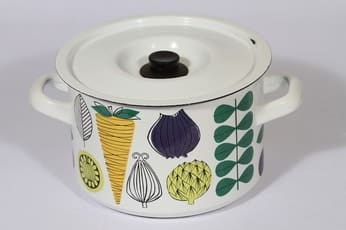 Finel Vegeta kattila, 4 l, suunnittelija Esteri Tomula, 4 l, suuri, serikuva, vihannesaihe