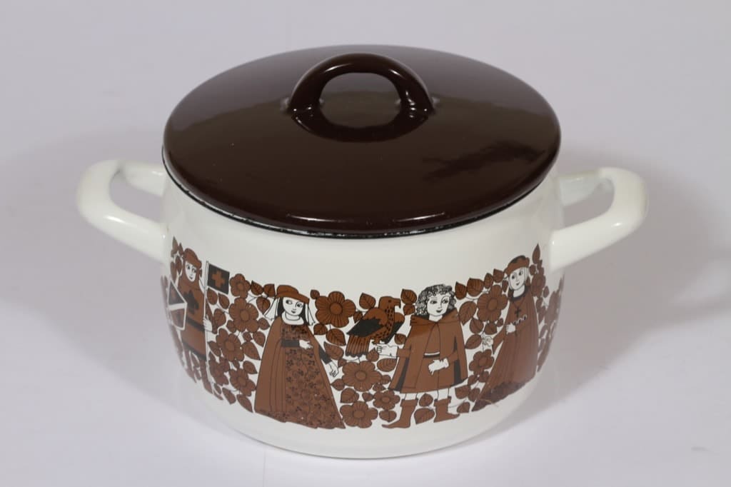 Finel Ritari kattila, 2.5 l, suunnittelija Raija Uosikkinen, 2.5 l, serikuva