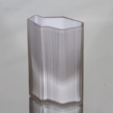 Iittala 2780 maljakko, valkoinen, suunnittelija Tapio Wirkkala, pieni