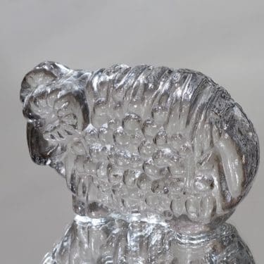 Humppila Villi kuningaskunta koriste-esine, Harald-pässi, suunnittelija Pertti Santalahti, Harald-pässi