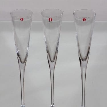 Iittala Aurora kuohuviinilasit, kirkas, 3 kpl, suunnittelija Heikki Orvola,