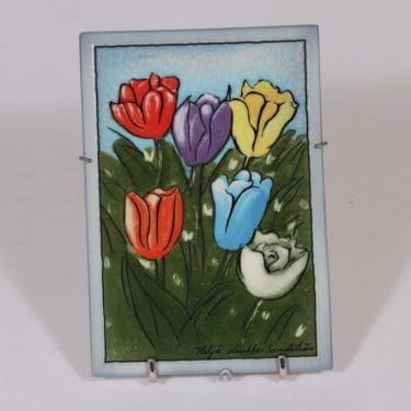 Arabia koristelaatta, Pienet tulppaanit, suunnittelija Heljä Liukko-Sundström, Pienet tulppaanit, pieni, serikuva