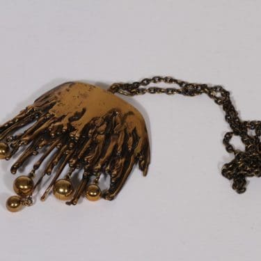 Turun Hopea Kaarna kaulakoru, pronssi, suunnittelija Pentti Sarpaneva, pronssi, suuri