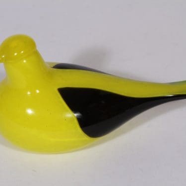 Nuutajärvi koristelintu, Kuhankeittäjä, suunnittelija Oiva Toikka, Kuhankeittäjä, signeerattu