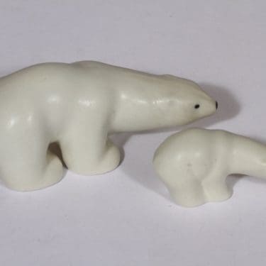 Arabia figuurit, eri kokoja, 2 kpl, suunnittelija Raili Eerola, eri kokoja, jääkarhu