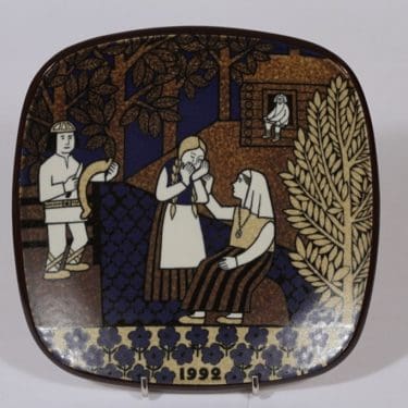 Arabia Kalevala annual plate, 1992, designer Raija Uosikkinen, silk screening, Kalevala theme