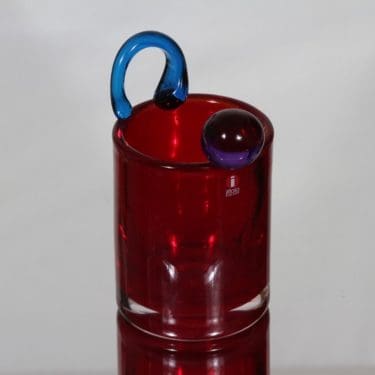 Nuutajärvi Frutta taide-esine, punainen, suunnittelija Oiva Toikka, signeerattu