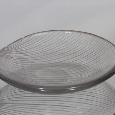 Iittala 3341 taide-esine, kirkas, suunnittelija Tapio Wirkkala, viivahiottu, signeerattu