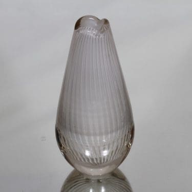 Riihimäen lasi Vuokko maljakko, valkoinen, suunnittelija Nanny Still, filigraani