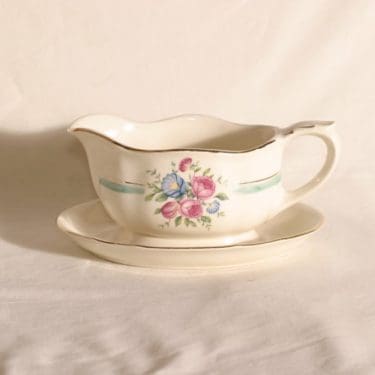 Arabia AS kastikekaadin, kukkakuvio, suunnittelija , kukkakuvio, siirtokuva, kukka-aihe