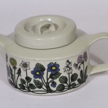 Arabia Flora teekaadin, 1.35 l, suunnittelija Esteri Tomula, 1.35 l, serikuva, kukka-aihe