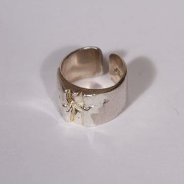 Lapponia sormus, hopea, suunnittelija Björn Weckström, hopea