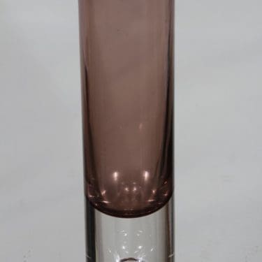 Iittala 3586 maljakko, lila, suunnittelija Tapio Wirkkala, pieni, signeerattu