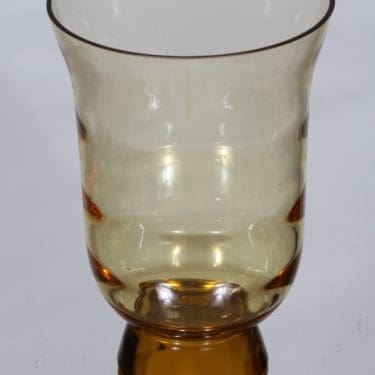 Karhula maljakko, keltainen, suunnittelija Göran Hongell, signeerattu