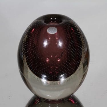 Nuutajärvi Huntu taide-esine, lila, suunnittelija Gunnel Nyman, massiivinen, signeerattu