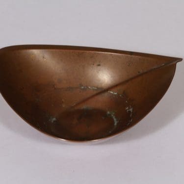 Kultakeskus TW 118 taide-esine, suunnittelija Tapio Wirkkala, pieni, kupari