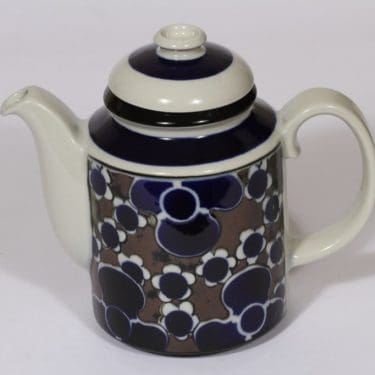 Arabia Saara kahvikaadin, 1 l, suunnittelija Anja Jaatinen-Winquist, 1 l, erikoiskoriste, retro
