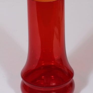 Riihimäen lasi Sirkka maljakko, punainen, suunnittelija Tamara Aladin,