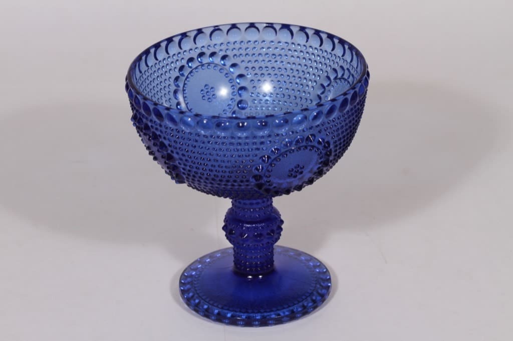 Riihimäen lasi Grapponia kulho, suunnittelija Nanny Still, jalallinen, sininen