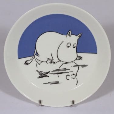 Arabia Muumi lautanen, Muumipeikko jäällä, suunnittelija , Muumipeikko jäällä, serikuva