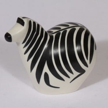 Arabia eläinfiguuri, seepra-aihe, suunnittelija Lillemor Mannerheim-Klingspor, seepra-aihe, signeerattu