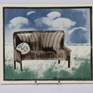 Arabia koristelaattau, Lempeitä satuja, suunnittelija Heljä Liukko-Sundström, Lempeitä satuja, serikuva, signeerattu