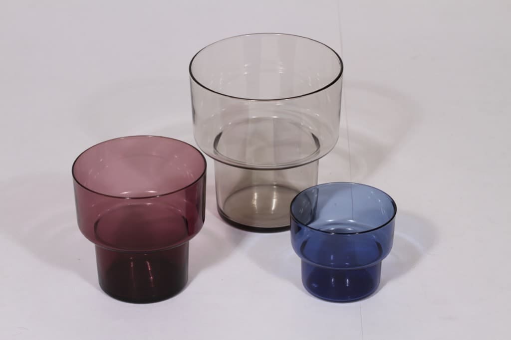 Iittala Viola maljakot, eri värejä, 3 kpl, suunnittelija Lisa Johansson-Pape, eri kokoja