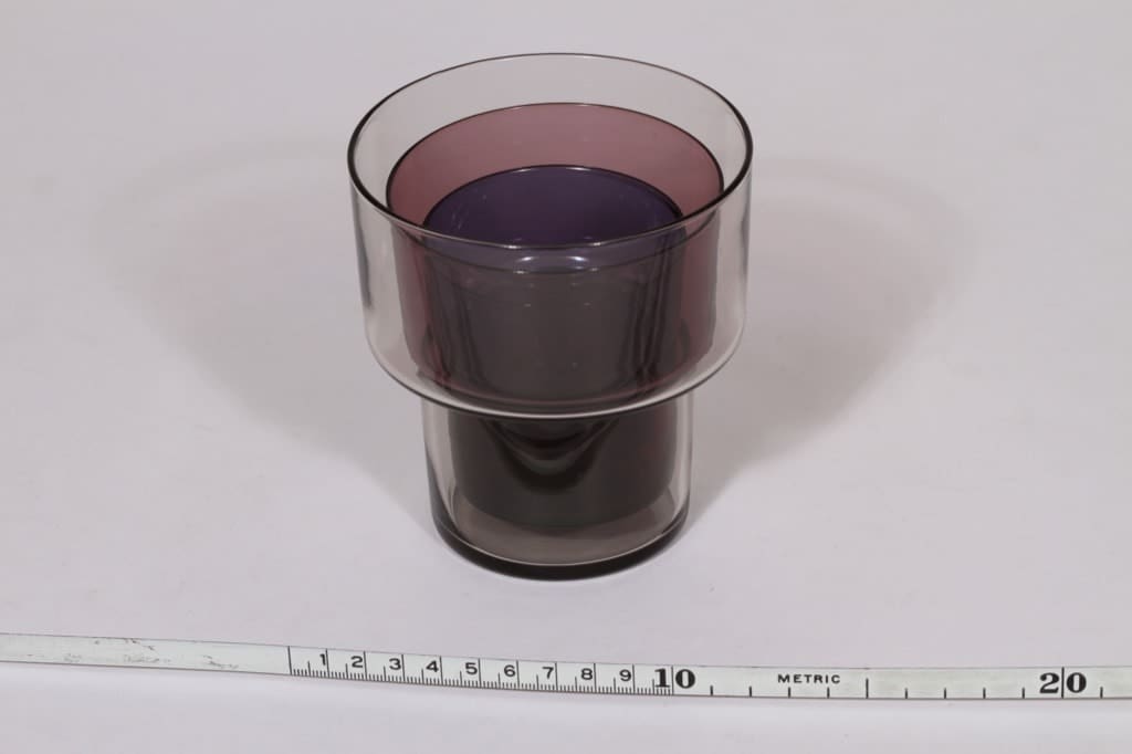 Iittala Viola maljakot, eri värejä, 3 kpl, suunnittelija Lisa Johansson-Pape, eri kokoja kuva 2