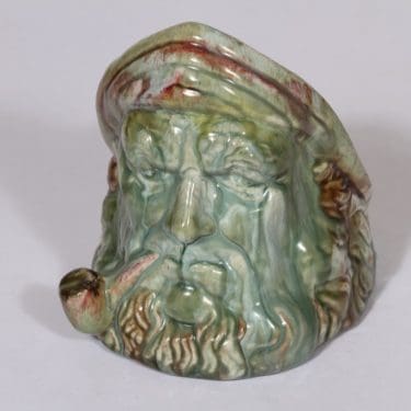 Kupittaan savi 57 tuhka-astia, vihreä, suunnittelija , valulasite