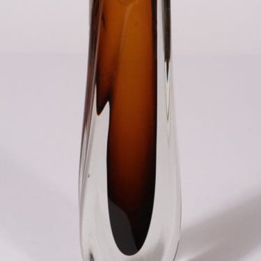 Kumela maljakko, ruskea, suunnittelija Armando Jacobino, signeerattu