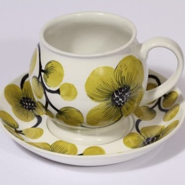 Arabia Aprilli kuppi ja lautanen, 60 cl, suunnittelija , 60 cl, käsinmaalattu, kukka-aihe, signeerattu